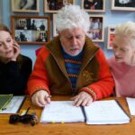Julianne Moore Instagram – What a dream to be with these 2 – I feel so lucky! Starting work on #TheRoomNextDoor with the maestro #pedroalmodóvar and the magnificent #tildaswinton
@eldeseo_