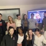 Julie Bowen Instagram - Great day as a remote instructor with these @dragonsofsg. Smart, funny, insightful kids…my alma mater has still got it!