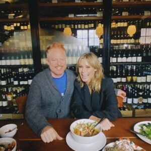 Julie Bowen Instagram - The first episode of Dinners on Me is finally here and there was no better way to launch this podcast than reuniting for dinner with my tv sis, Julie Bowen. We ate at 📍 Republique in LA — and she only managed to make me blush…. twice. 😩😂🫣 Thankfully you can’t see that because it’s a podcast… you’ll just have to take my word for it. 

Listen now at the link in my bio and wherever you get your podcasts! https://listen.sonymusic-podcasts.link/dinnersonme

Have you already listened? Let me know what you think below!