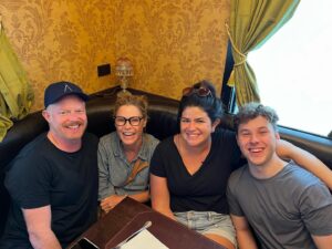 Julie Bowen Instagram - Yay!  Just…yay. I love my fake family.