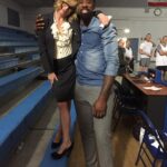 Julie Bowen Instagram – Throwback Monday. Is that a thing? Who cares! IT’S ME AND  DEANDRE JORDAN! @deandre damn, I miss watching you on the @laclippers