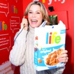 Julie Bowen Instagram - #ad I had such a great time yesterday at the @lifecereal pop up phone booth experience talking to parents and hearing all your great advice in person! Seriously, so helpful...parents can truly do it all. Looking forward to hearing even more of your tips and tricks from across the country this week over the phone because... Life Cereal’s parenting tips hotline is still live - you can call in at 1-855-443-9595 through November 19 to share or discover some #ifykyk advice that makes life a little easier for your family. So what are you waiting for – let’s hear it! @lifecereal