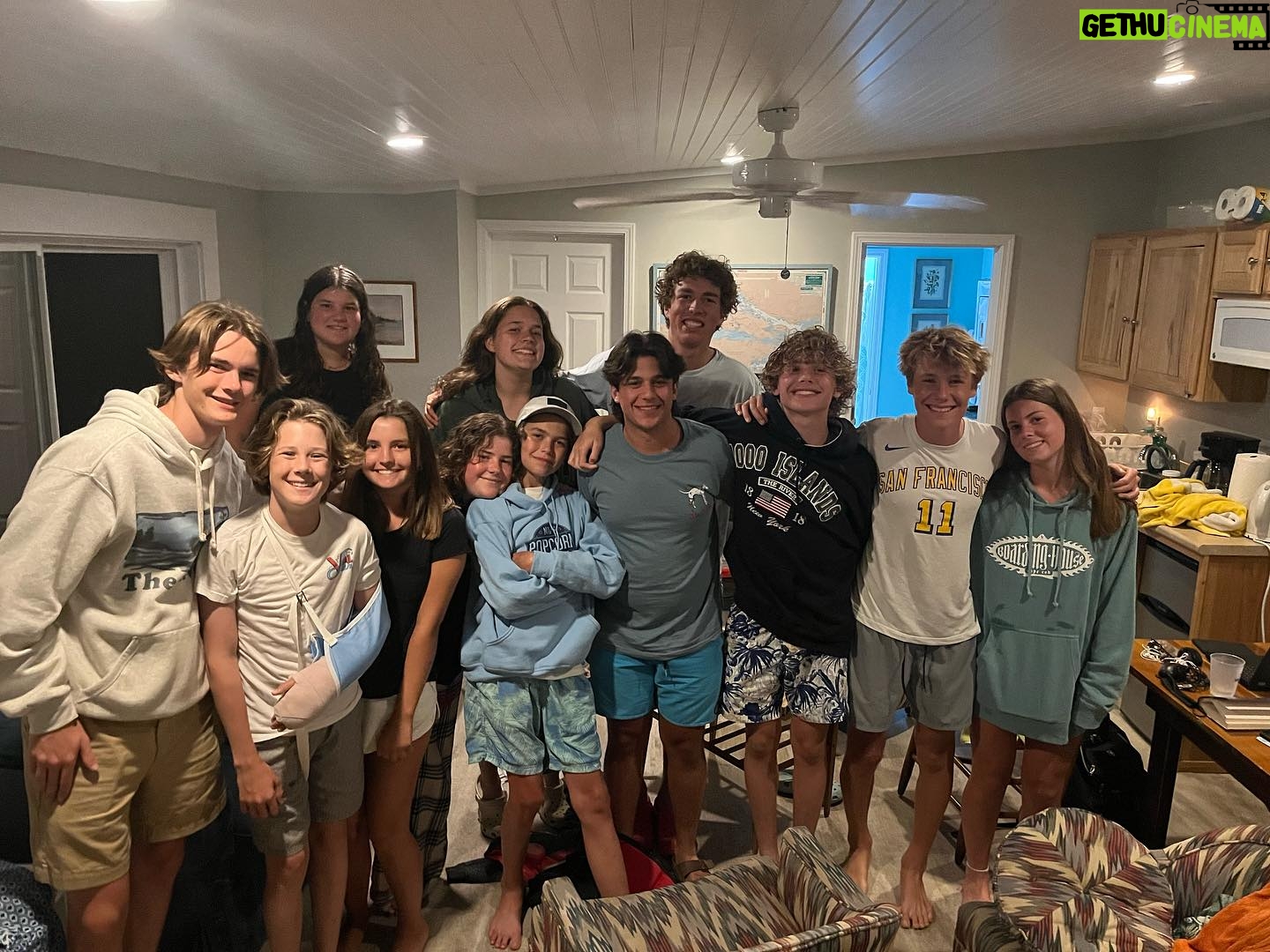 Julie Bowen Instagram - Despite a few broken bones, our annual trip to see the cousins (and the Summerland friends) was epic as always. Douglas, we miss you already…