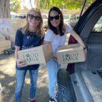 Julie Bowen Instagram - 1 in 3 low-income American families have struggled to afford basic non-food household goods. @JBSKRUB joined @FeedingAmerica at @nvcsinc to provide some of our products to families in need. Join the cause by visiting www.feedingamerica.org/take-action/volunteer