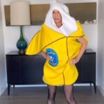 Julie Bowen Instagram - JB SKRUB: no tricks, all treats. . . . . . . . . . #halloween #halloweencostume #halloween2022 #bananacostume #skincare #boysskincare #teenskincare #bodywash #femalentrepreneur #femalerunbusiness #holidayshopping #blackfriday #boymom #momlife