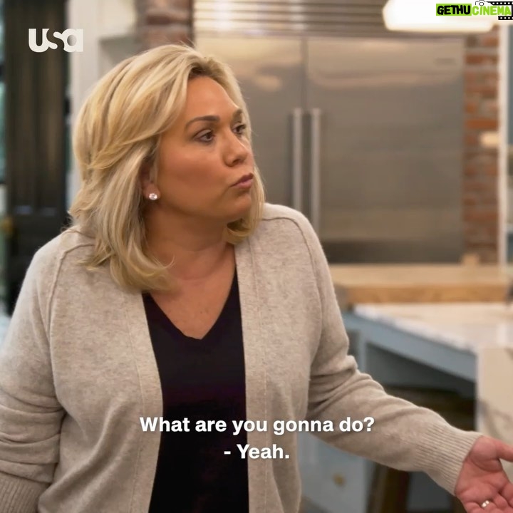 Julie Chrisley Instagram - You know how some people find the holidays relaxing and stress-free? No? Me neither! 🤣 Catch the winter finale of #ChrisleyKnowsBest TONIGHT at 8:30/7:30c on USA Network!