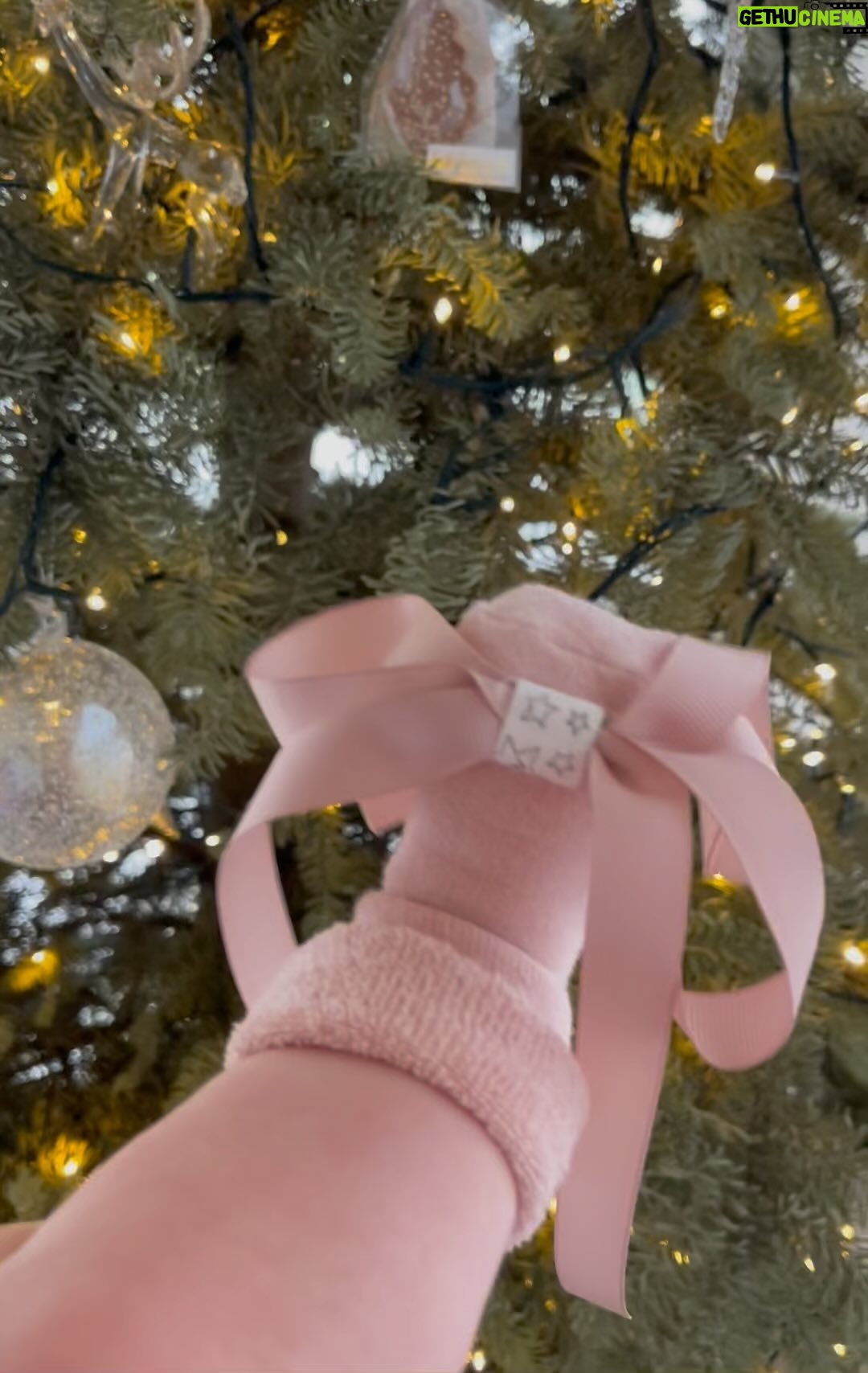 Julie Estelle - 9.4K Likes - Unwrapping the most beautiful gift we got this year🎀🥰
Thank you God for our little miracle, bundle of joy.
We are beyong grateful.
Merry Christmas & Happy holiday from our little family to yours❤️
#christmas2023🎄🎅🎁