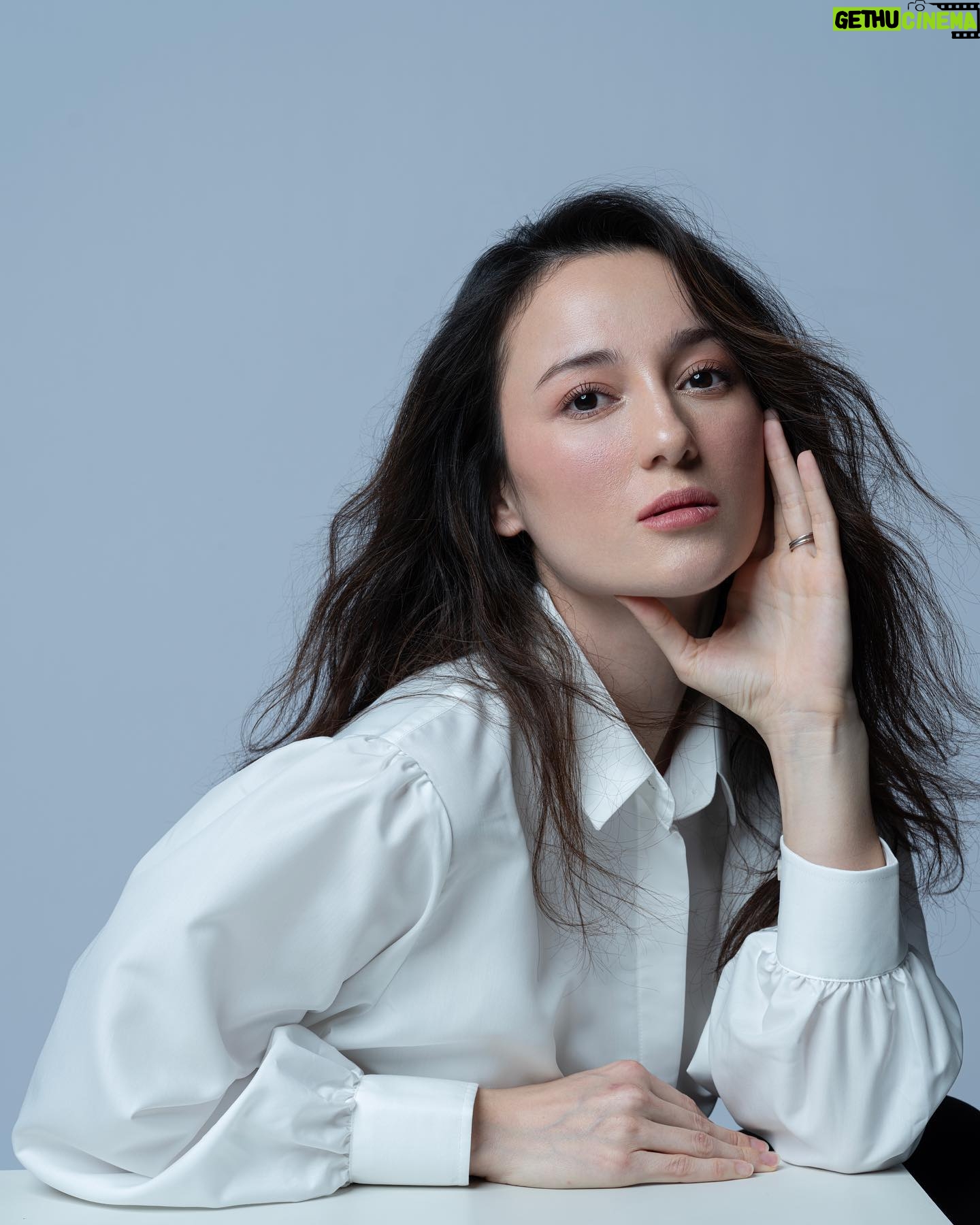 Julie Estelle - 13.3K Likes - @avatara88 shoot📷
Photographer: @jozz_felix
Stylist: @svastiari
Pengarah Gaya : @aritulang_official
MUA: @ryanogilvy
Hair stylist: @ichanaahair