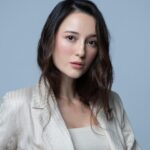 Julie Estelle Instagram – @avatara88 shoot📷

Photographer: @jozz_felix
Stylist: @svastiari
Pengarah Gaya : @aritulang_official
MUA: @ryanogilvy
Hair stylist: @ichanaahair