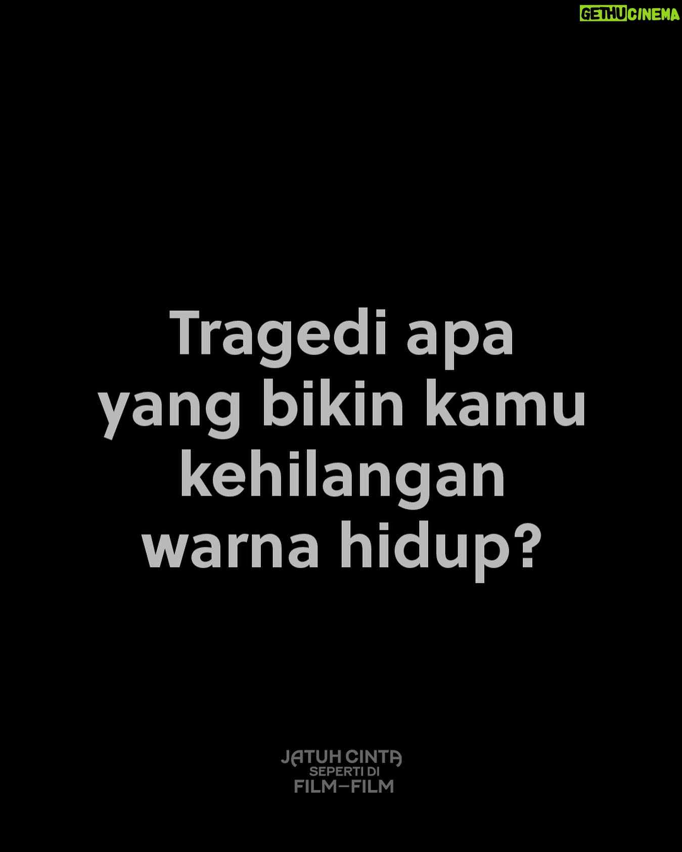 Julie Estelle Instagram - Ada tragedi yang sering bikin napas kita terasa sesak, waktu terasa melambat bahkan berhenti, semua terlihat hitam putih. Sini peluk! Kamu nggak sendiri. #KehilanganWarnaHidup #Jesedef #JatuhCintaSepertidiFilmFilm