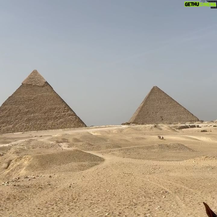 Julie Ricci Instagram - Et un Petit bisous au sphinx de Gizeh 💋
