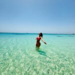 Julie Ricci Instagram - 🌊 🐠 🌍🏝️ et toi… Quel seron to prochain voyage si compte en faire un ✈️ Ou quel serait la destination de tes rêves ?