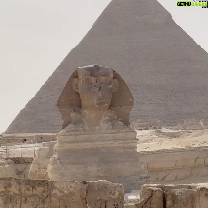 Julie Ricci Instagram - Et un Petit bisous au sphinx de Gizeh 💋