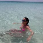 Julie Ricci Instagram – 🌊 🐠 🌍🏝️ et toi… 
Quel seron to prochain voyage si compte en faire un ✈️
Ou quel serait la destination de tes rêves ?