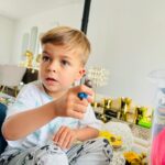 Julie Ricci Instagram – My world 🌍 bon dimanche de nous.
Swipe sur le côté,  pour voir nos petites photos de famille.