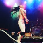 Juliette Lewis Instagram - Start me up. 📸 @piperferguson