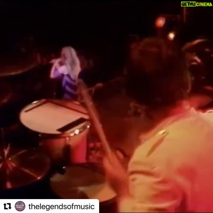Juliette Lewis Instagram - “I’m worth a million in prizes” I mean one of the best opening lines in a song ever or what? ☄️RP @thelegendsofmusic The Legends of Music Radio 📻: Birthday Playlist Here’s a playlist I put together for someone’s birthday!