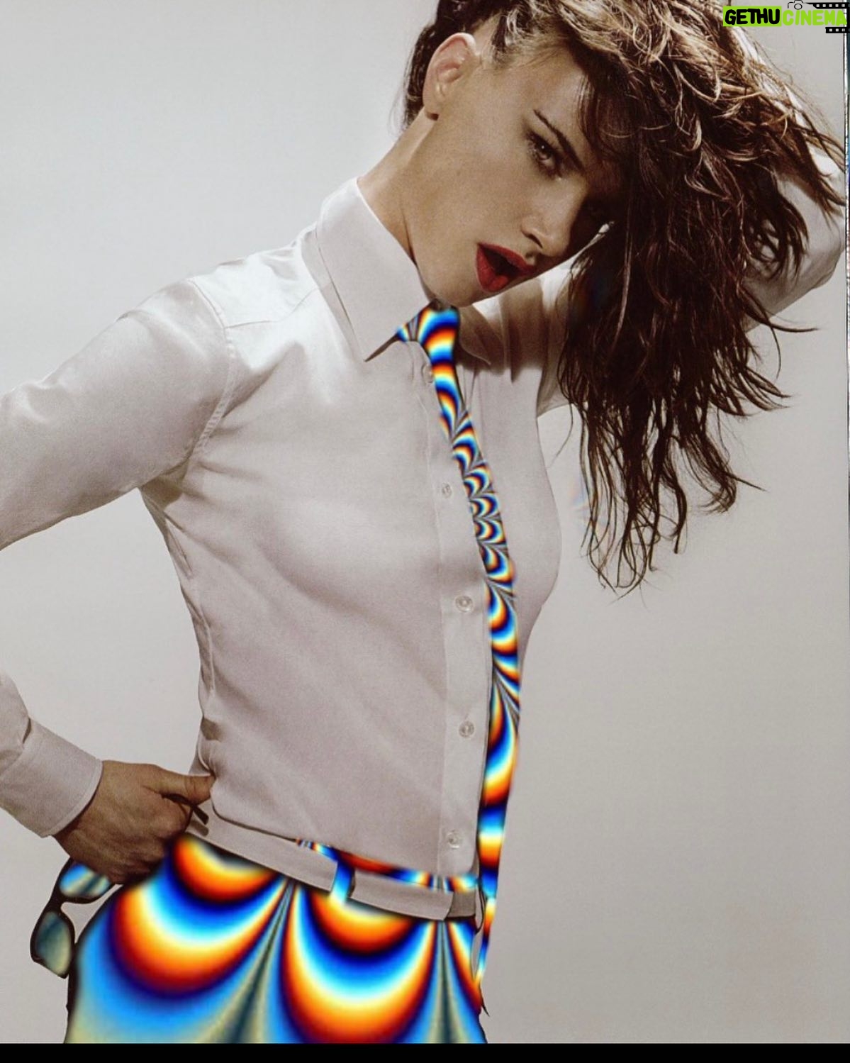 Juliette Lewis - 25.4K Likes - Intelligence (mostly) Artificial (never) IA #AI