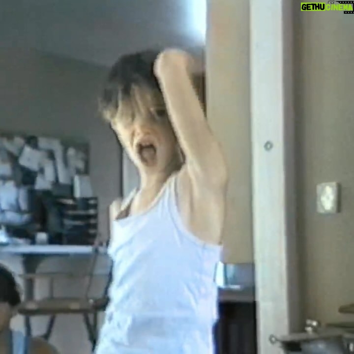 Juliette Lewis - 64.1K Likes - Super sad I wasn’t able to see @madonna at the forum recently. I heard her shows have been epic…
Plz enjoy 11-year-old me.
vid by @lfl84