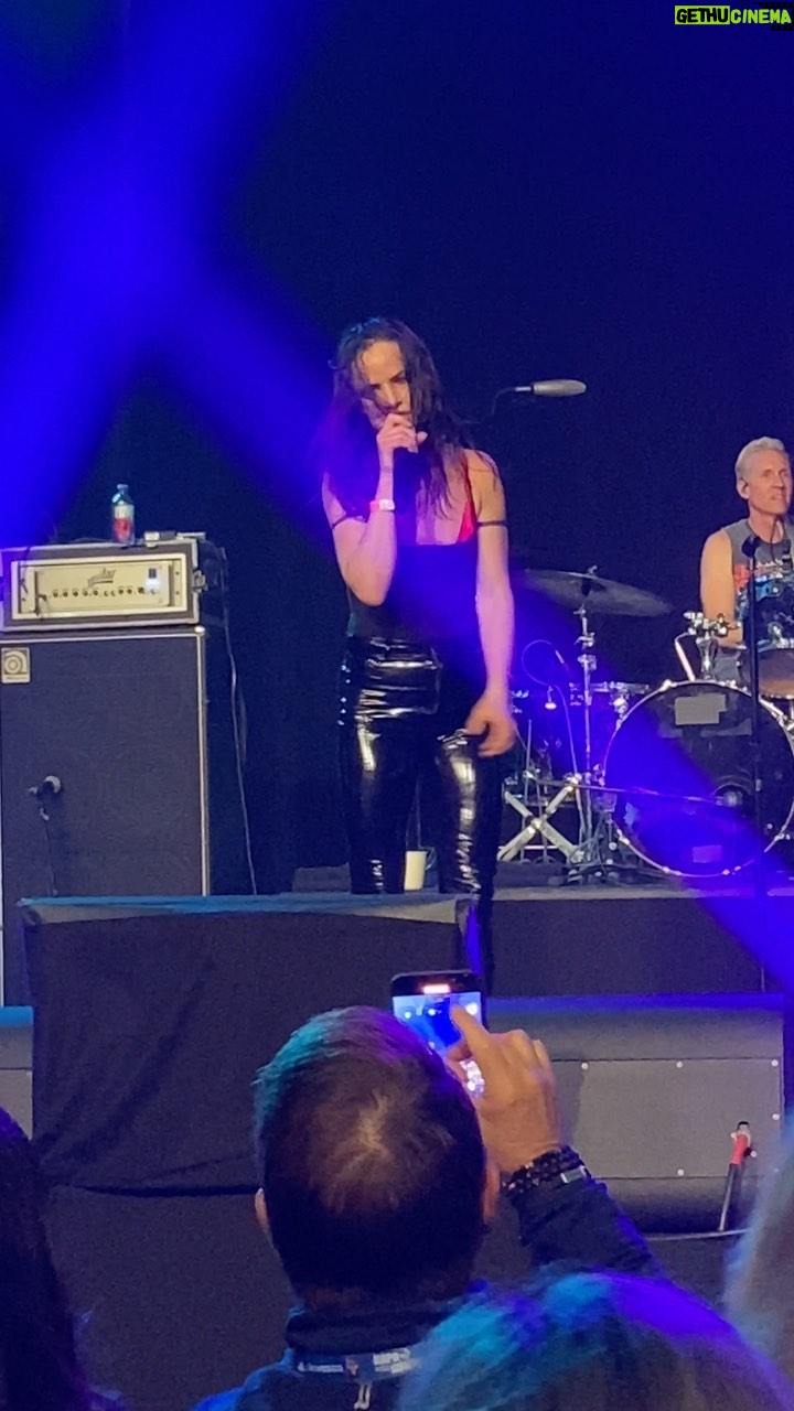 Juliette Lewis - 59K Likes - 1 week ago: Got to perform with these great ones @royalmachines (who are fun to hire for private events FYI) I almost forgot I knew how to rocknroll! Too long! Plz enjoy a lil #proudmary @gilbygtr @chrischaneybass @joshfreese @billymorrisonofficial @donovan33 @therealmarkmcgrath @derekdaymusic ⚡️🫶