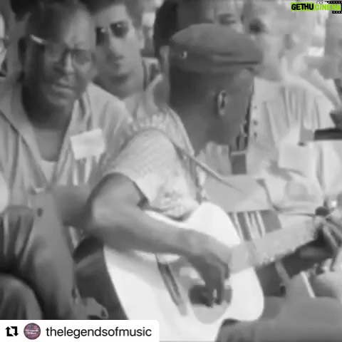 Juliette Lewis Instagram - “I’m worth a million in prizes” I mean one of the best opening lines in a song ever or what? ☄️RP @thelegendsofmusic The Legends of Music Radio 📻: Birthday Playlist Here’s a playlist I put together for someone’s birthday!