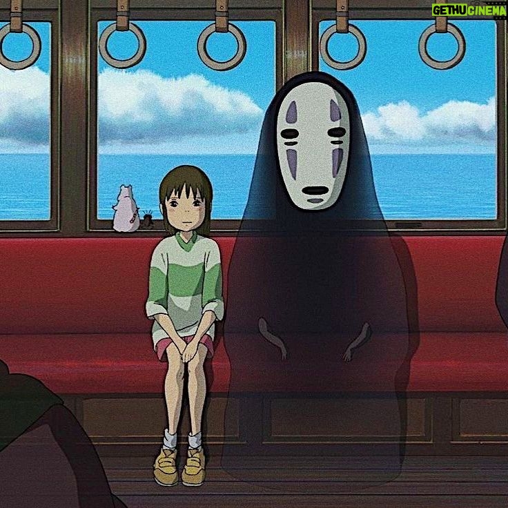 Julio Peña Instagram - 千と千尋の神隠し Dirección - Hayao Miyazaki Seguimos con las pelis de la caja. Se ha convertido en una de mis películas favoritas en este último año. Una oportunidad para viajar; sensible y animada con maestría.