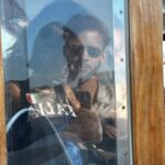 Julio Peña Instagram - Un año más he tenido el placer de poder asistir al festival de cine de Venecia, y un año más vuelvo a casa cargado de recuerdos increíbles y ganas de seguir formando parte de esta profesión que tanto me llena. Gracias @armanibeauty por hacerlo posible y confiar en mí ❤️‍🔥#venezia80 #armanibeauty También gracias a mis compis por el corazón y el buen rollo❤️‍🔥✨ y a todo el equipo que hace que esto sea posible:) @jesus_pyn @andresgarlujan @armanibeauty @trianamanagement Y gracias Clarita, por ser como eres, me encanta caminar juntos de la mano❤️‍🔥y por hacer que siempre huela bien, por supuesto #armanicode ✨