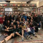 Julio Peña Instagram - Hoy sale el último capítulo de la Segunda temporada de Bia. No tengo suficientes palabras para agradecer a todos y cada uno de los miembros de esta gran familia por todo lo que he vivido estos últimos años. Llegué a Argentina con 18 años recién cumplidos y me encontré con un grupo de gente que me abrazó, y me hizo sentir en casa, aunque estuviera a un océano de distancia de mi gente y mi familia. Gracias a mis compañeros de elenco, por hacer que trabajara sea fácil, por demostrar que un grupo de personas muy diferentes, pueden formar una familia tan unida, no puedo expresar cuanto os echo de menos. Gracias a todo el equipo que está detrás; maquillaje, pelo, vestuario, luces, sonido, arte, compliance, dirección, música, asistencia, post producción, cámaras, couches de baile, de actuación, extras, personal de limpieza, cocineros, y más... Gracias a Manuel, por enseñarme tantas cosas, por ser la cara de una historia de amor entre mil. La vida me presentó esta oportunidad para aprender de gente llena de talento, para aprender de el mundo en el que quiero vivir, y siempre, siempre estará en mi memoria y en mi corazón. Gracias a todos los que han seguido esta historia, esto no sería posible sin vosotros. Puede que esto no sea un adiós.... Os quiero. P.d.: #binuelforever