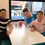 Julio Peña Instagram - Amo y extraño a este equipo de gente maravillosa. Bia un mundo al revés, solo en Disney