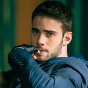 Julio Peña Instagram - “BERLÍN” llega a Netflix en diciembre de 2023.

Este proyecto me hace muy feliz, y tengo muchas ganas de compartirlo con vosotros❤️‍🔥

Que comience la cuenta atrás.