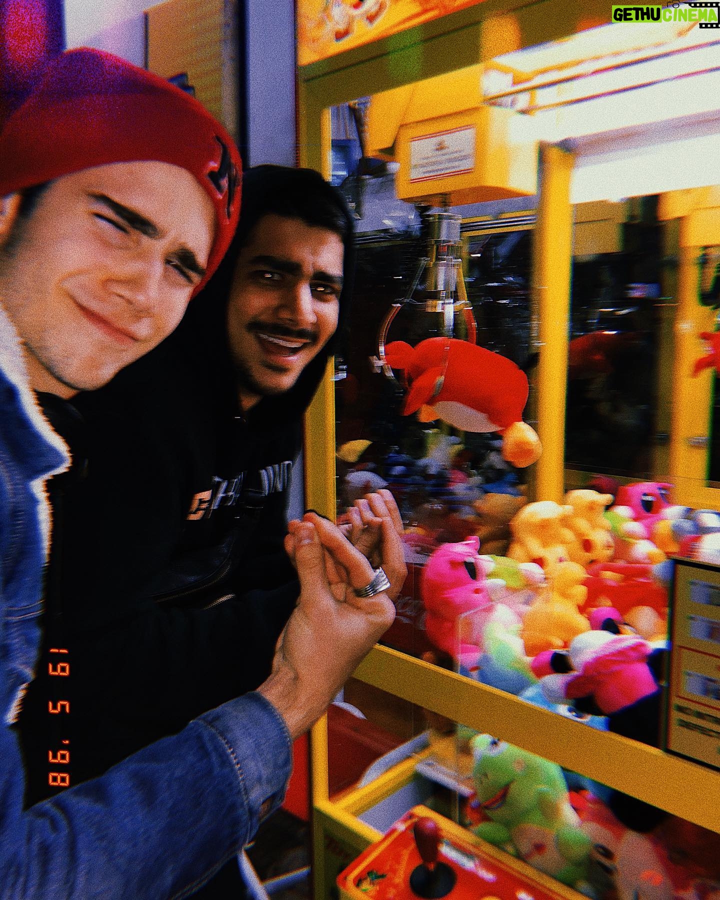 Julio Peña Instagram - Parabéns meu irmão! Muita saudade de você! Vente pa madrid!!🙏🏻🥴 no tengo a nadie para ir al cine😬