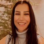 Jumana Karim Instagram - وداعاً2021🤍كنتي جميله جداً سنه الخير والنجاح والتحدي ويااااااامراحب2022 تعالي بسرعه راح تكون لتحقيق الاحلام الكبيره والمخططات والنجاح بإذن الله تعالى احبكم سنه سعيده عالجميع وعيد سعيد لكل احبابي المسيحين احبكم🎅🎅🌲🌲🌲🤍🤍🎄🎄✨✨✨✨✨
