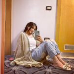Jumana Karim Instagram - وكسبنا عمر جديد ويوم جديد ونجاح جديد كسبنا ناس ومواقف وخبره ودروس جديده الحمد لله يارب على كل نعمك وعطاياك الشكر لرب العالمين 🎂🕯✌🏻