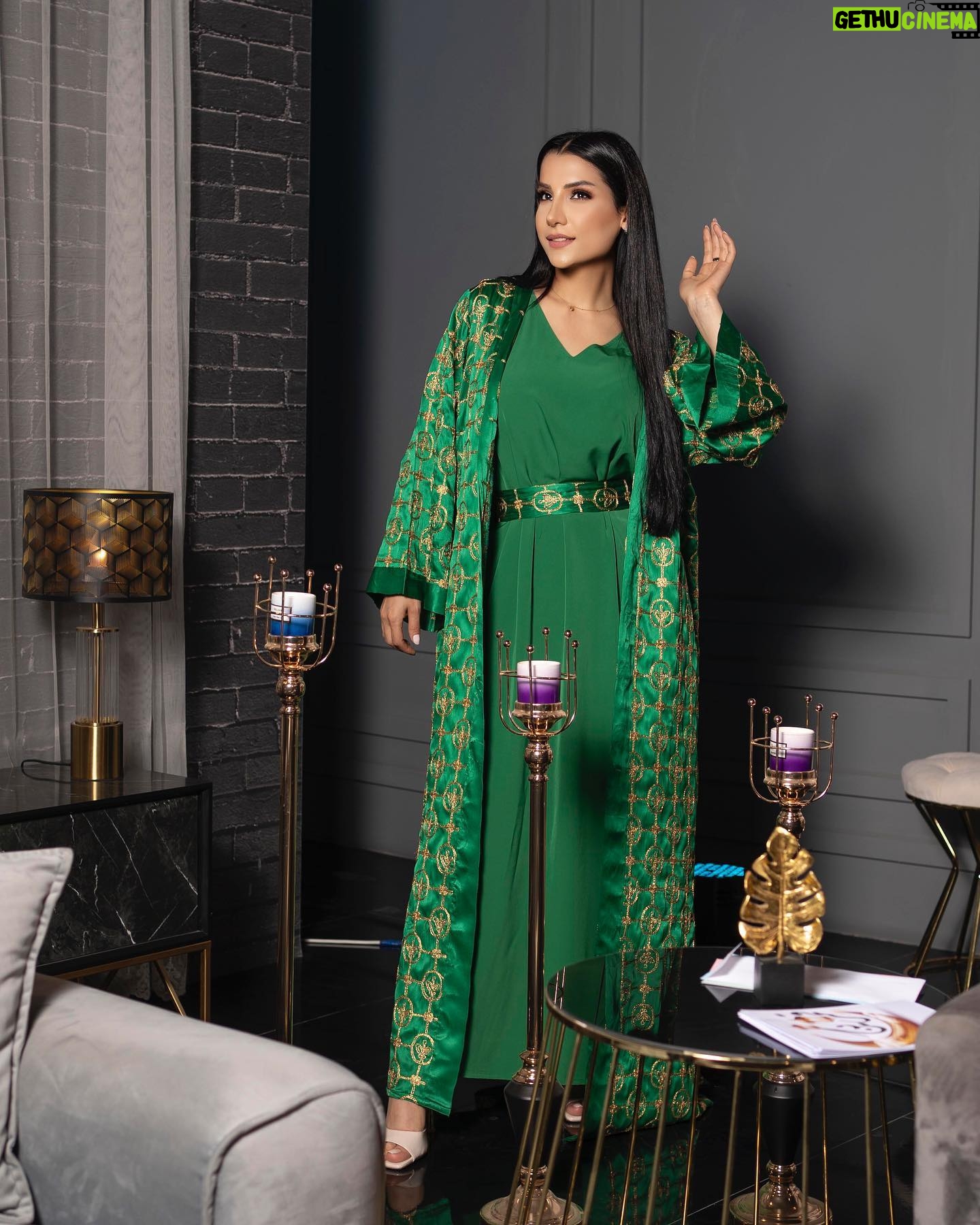 Jumana Karim Instagram - افطار العافيه ياحلوين شنو افطرتو اليوم؟ وشلون الكسل بعد الافطار؟🤪 الاوتفت من @meenarose_baghdad ميكب وشعر @girls.beauty.iq @alsaaadiii تصوير