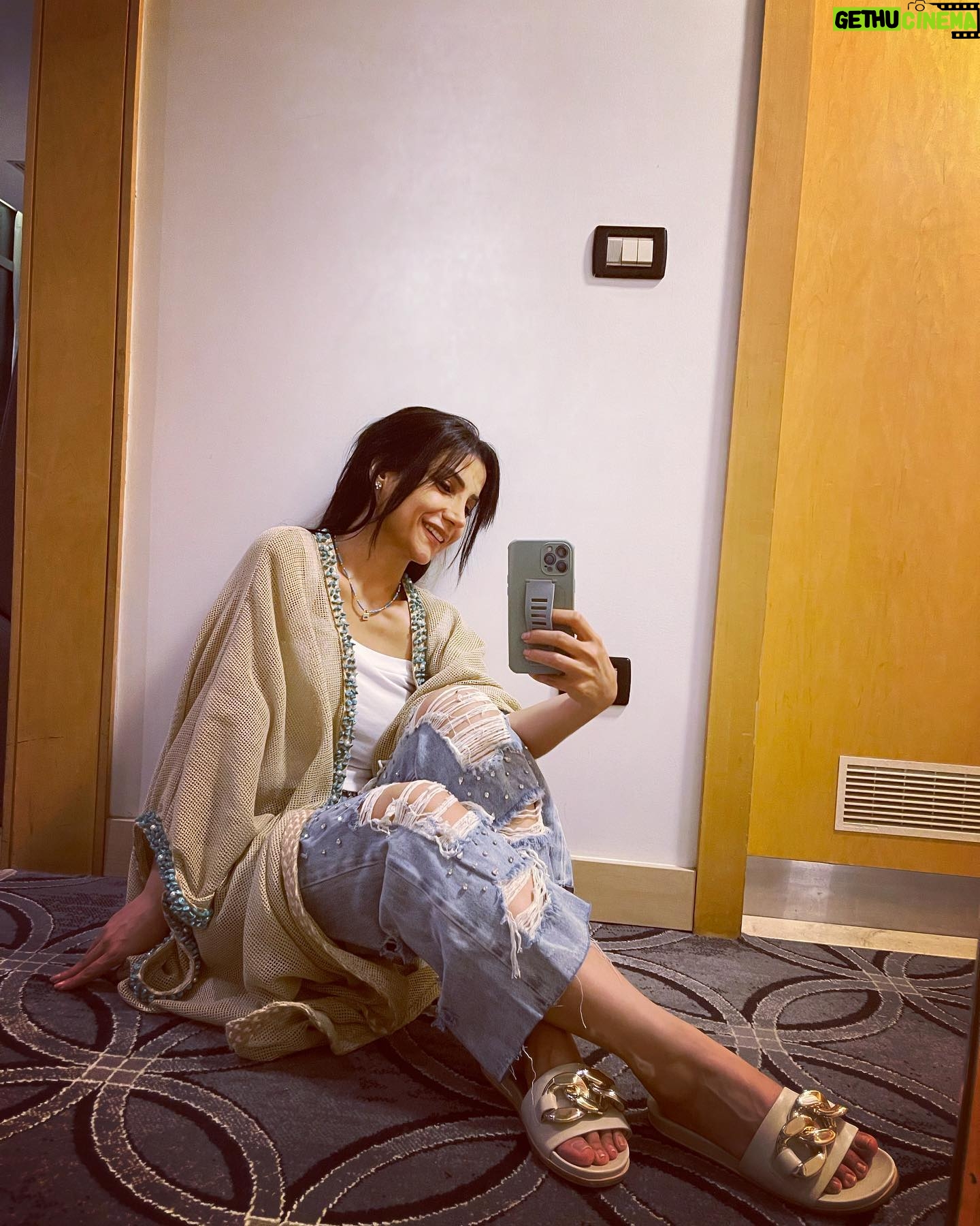 Jumana Karim - 12.4K Likes - وكسبنا عمر جديد
ويوم جديد
ونجاح جديد
كسبنا ناس ومواقف وخبره ودروس جديده
الحمد لله يارب على كل نعمك وعطاياك
الشكر لرب العالمين 🎂🕯✌🏻