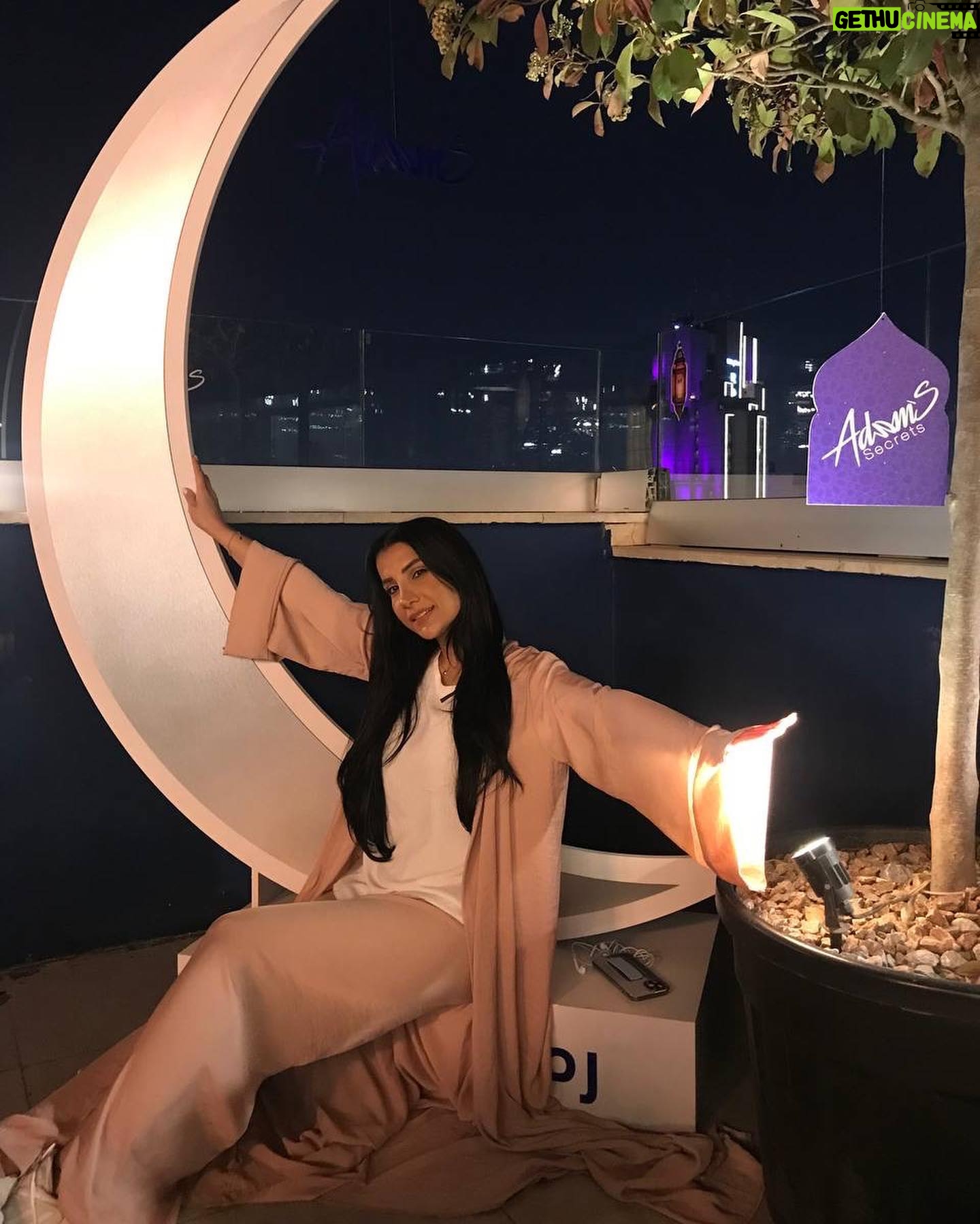 Jumana Karim Instagram - رمضان كريم 🌙 كل عام وانتم بألف خير