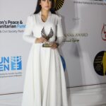 Jumana Karim Instagram - شكرا نقابه الفنانين العراقيين شكرا منتدى اعلاميات العراقيات شكرا جميع الاساتذه والداعمين تكريمي بجائزه إنانا فستاني من المصممه المبدعه @ysrhautecouture