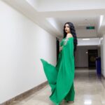 Jumana Karim Instagram - أذهب إلى حيث تشعر أنك على قيد الحياة🕊 مساءكم طمأنينه الآوتفت للمبدعه دلال🤍 @lirat.2 عدسه المبدع @yousefkhallil