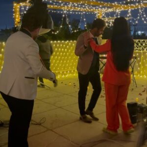Jumana Karim Instagram - كواليس #غيد هذا المشهد من اصعب المشاهد تصور بعز البرد ساعه ٤ الصبح ومنعرف الرقصه لااني ولا وسام اشتي وبهاء علموني واني علمت وسام وميتين ضحك وسام خجلان واني كذلك وسلامتكم