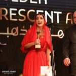 Jumana Karim Instagram - وما توفيقي الا بالله شاكره وممتنه لربي اني من ساعه تسلمي جائزه افضل ممثله لهسه واني اشكر ربي لان الجمهور واللجنه متفق على استحقاقي وهذا فخر مچان عندي شك بمصداقيتكم اليوووم لازم اشكر (علي فاضل) الي قدمني بهل طريقه واشكر الثقه الجهد الجبار ابن فاضل صارلي ايام افكر شلون اشكرك مااعرف اني اعرفك شكد صانع وحالم وساعي وناجح مبارك لك ولنا قطف أهم 8️⃣جوائز عن جداره شكر وحب من قلبي لكل فريق وصناع #غيد زملائي وعائلتي راح تبقون جزء من روحي لااستثني احد شكرا كبيره للأستاذ نقيب الفنانين جبار جودي كبير بعطاءك شكراً حيدر النعيمي على حبك وجهدك وإبداعك كان تنظيم يستحق تعبك ابدعت والحديث يطول شكرا لجمهوري ولكل من صوت ودعم وساند انتو النجاح الأكبر ممتنه شكرا لأولادي الي تحملوا غيابي وصبرو ودعمو من قلبهم انتو سري بالحياة شكر كبير لكل كادر #غيد احبكم وفرحانه لنجاحنا @ali_fadil @haideralnuaimi @gca_expo