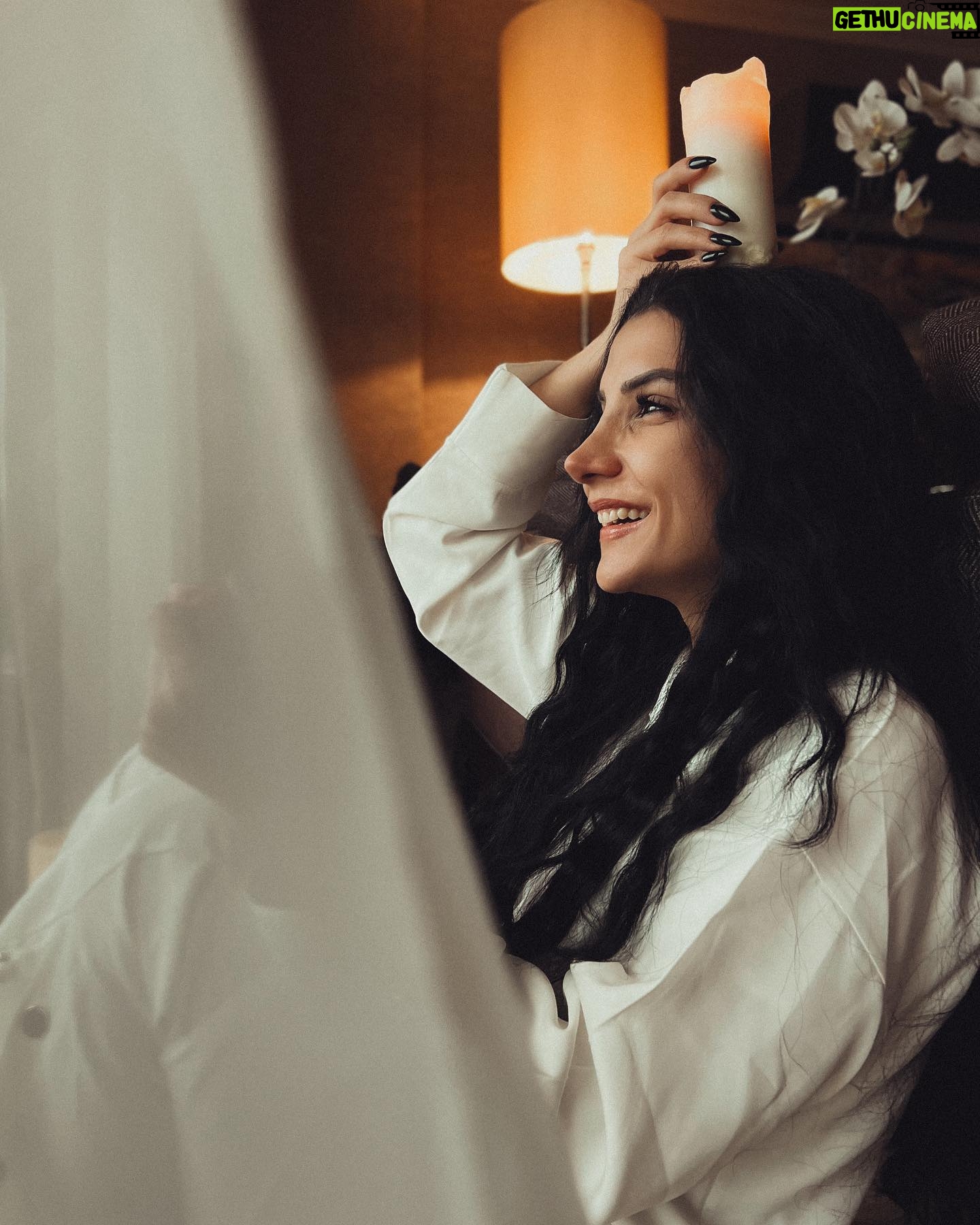 Jumana Karim Instagram - موكلتلكم راح اخذ صور بالتليفون وطبيعيه اخذت هايه بس جنت كلش سعيده الله يسعدكم حبيتو؟؟؟