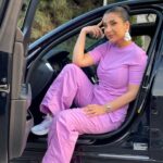 Jumana Karim Instagram – شو صايره يجذبني اللون الوردي من فتره تجي عيني ع كلشي وردي وداشتري كلشي وردي عندكم تفسير للحاله لو صدفه ؟ 💓🤍#جمانه_كريم