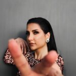 Jumana Karim Instagram - السعاده تختطف اي بمعنى انت اخطف السعاده شنو الاشياء الي تخليكم سعيدين ؟🤍
