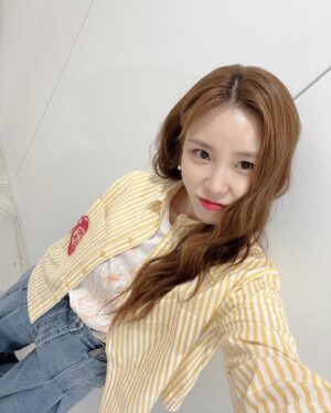 Jun Hyo-seong Instagram - #글램미2 노랑노랑💛