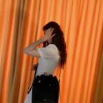 Jun Hyo-seong Instagram - 화이트 원피스 진짜 오랜만 🤍