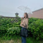Jun Hyo-seong Instagram - 비가오면 기분이 조크든여 ☔️