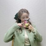 Jun Hyo-seong Instagram - 오랜만에 민트 💚