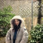 Jun Hyo-seong Instagram - 이제 패딩과 한몸이 되었다 🩶