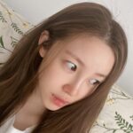 Jun Hyo-seong Instagram - 봄꽃보기, 사전투표, ss 쇼파커버 교체, 셀프 염색, 윤이랑 수다 집사생활, 바빴던 요즘 ! 결론은 소중한 한표 #투표합시다