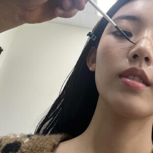 Jung Da-bin Instagram - ㅎㅇㅋㅋ 민영아 잘 가 ! 🦠🧪🤨